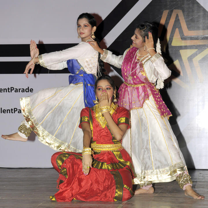 HR College of Commerce and Economics Mumbai Extra Curricular Activities photo 3